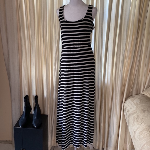 Old Navy Dresses & Skirts - Old Navy | Striped Maxi Jersey Dress